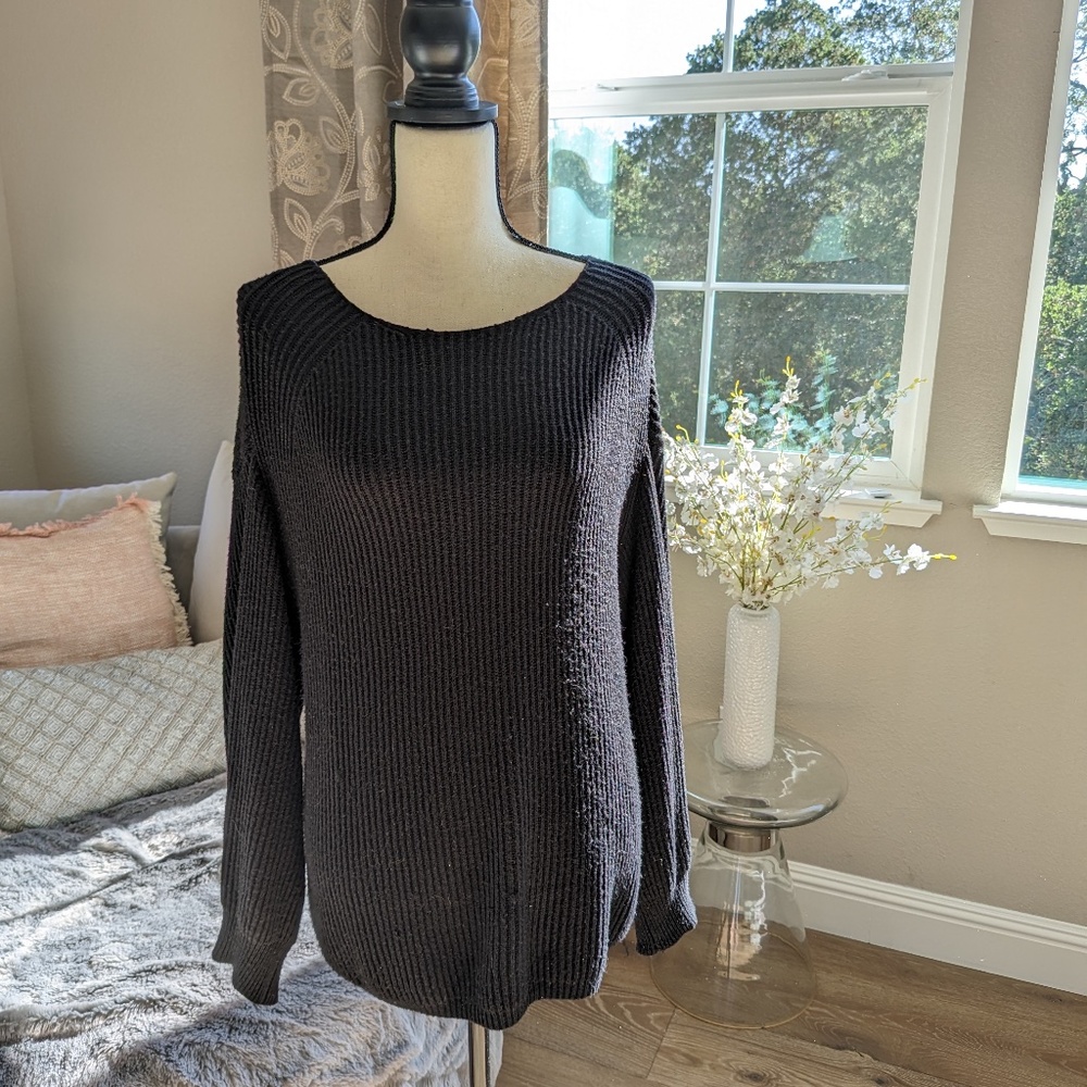 Express oversized sweater // black // size small